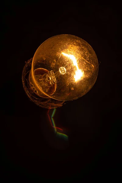 Una Vieja Lámpara Bombilla Brillando Oscuridad Hermosa Decoración Luces Vintage — Foto de Stock