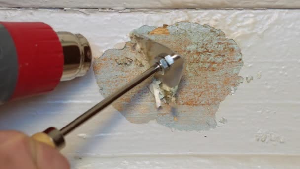 Fácil Restauración Barata Ventana Puerta Madera Restaurador Carpintero Despega Pintura — Vídeos de Stock