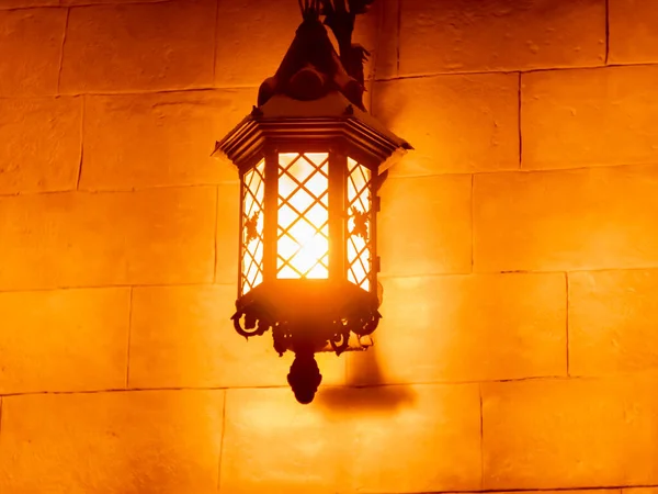 Buiten Oude Vintage Lamp Licht Gloeien Het Donker Mooie Stoffige — Stockfoto