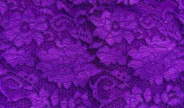 Mor dantel kumaş üst görünümü. Violet geçmişi. Moda modasına uygun renk dantelli dantelli kadın elbisesi düz yatak, kadın blog 'u parlak çiçek arkaplan işareti tasarımı. Kız soyut duvar kağıdı, tekstil yüzeyi
