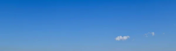 Imagen Panorámica Del Cielo Azul Con Una Suave Transición Sombra — Foto de Stock