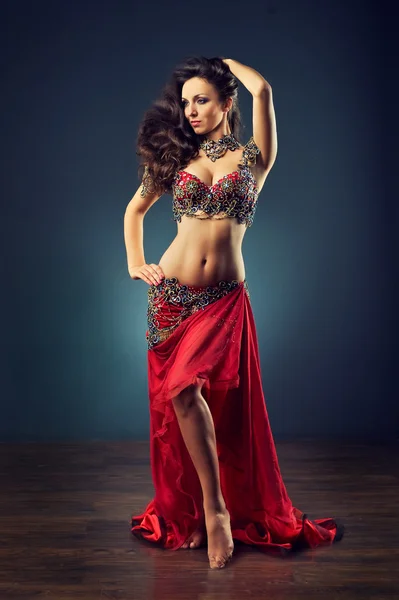 Ethnic woman Belly dancer — Stock Photo, Image