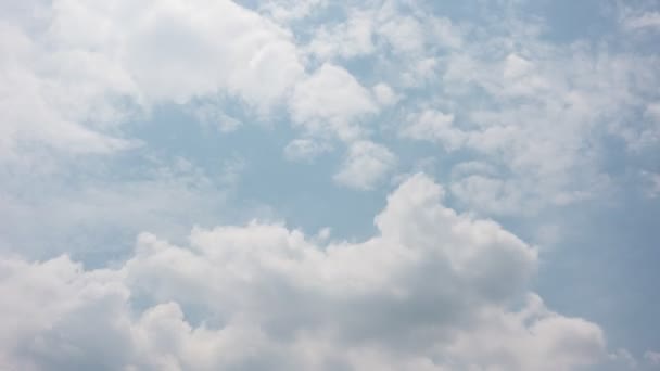 Baubewegungen Wolken Mit Himmel Geschwollene Flauschige Weiße Wolken Himmel Zeitraffer — Stockvideo