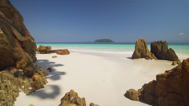 Filmación Roll Myanmar Island Beach Ocean Waves Beautiful Tropical Beach — Vídeo de stock