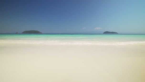 Nagranie Roll Myanmar Wyspa Plaży Fale Oceaniczne Piękna Tropikalna Plaża — Wideo stockowe