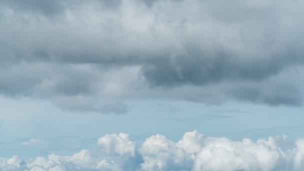 Filmación Roll Timelapse Niebla Sobre Las Nubes Mientras Que Cielo — Vídeos de Stock