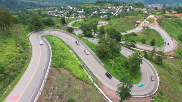 Filmagem Rolo Drone Vista Aérea Voando Acima Paisagem Serpentina Estrada — Vídeo de Stock