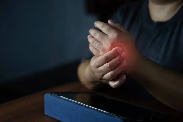 Kvinna Frilansare Och Hälsa Koncept Affärskvinna Eller Frilansarbete Hemifrån Stressad — Stockfoto