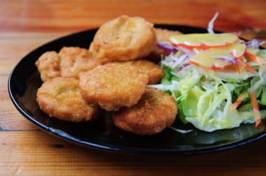 kızarmış tavuk nuggets