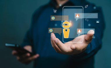İş adamı dijital sohbet robotu ve finansal veri grafiği olan akıllı telefon kullanıyor. Yapay Zeka teknolojisi, iş büyümesi ve yenilik kavramı.