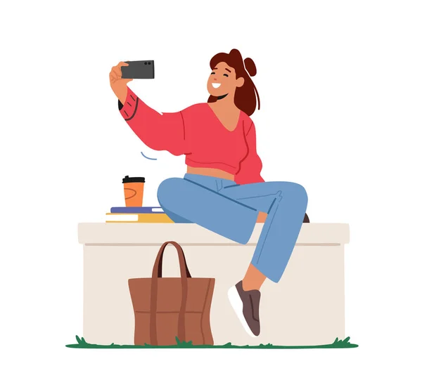 Personagem de mulher jovem Posando e fotografando na câmera do telefone móvel para postar fotos na Internet, selfie estudante — Vetor de Stock