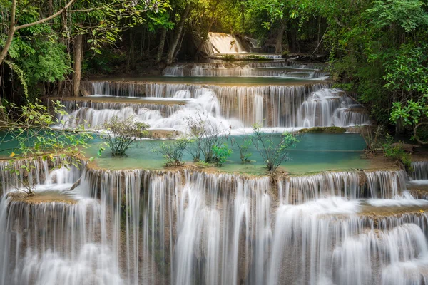 Cascada de Tailandia en Kanchanaburi (Huay Mae Kamin ) —  Fotos de Stock