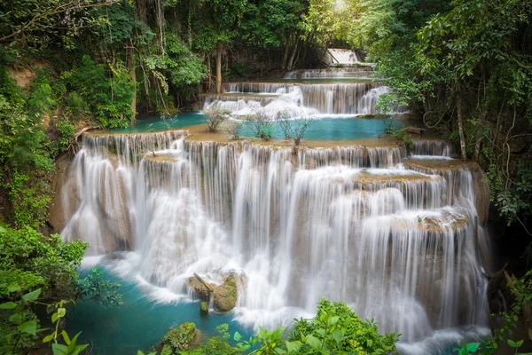 Thailand waterfall in Kanchanaburi (Huay Mae Kamin) — Stock Photo, Image