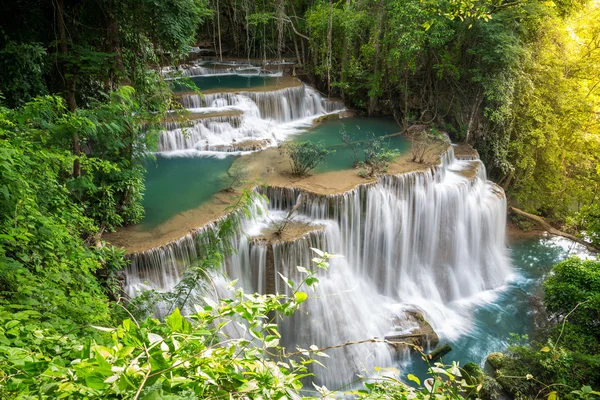 Cascada de Tailandia en Kanchanaburi (Huay Mae Kamin ) —  Fotos de Stock