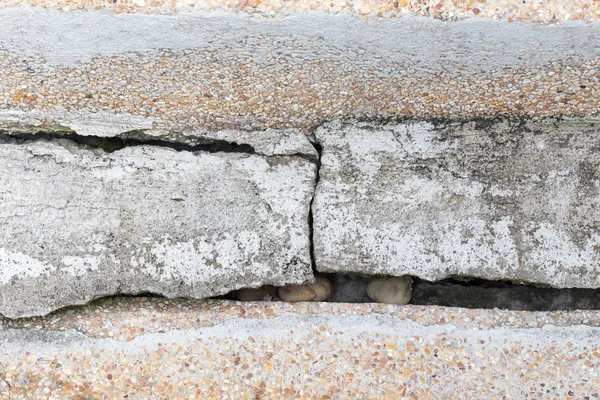 Eingestürzte Risse schwer geknackt — Stockfoto