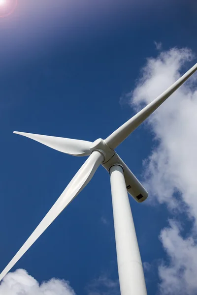 Wind Turbine with Sunlight — Stock Photo, Image