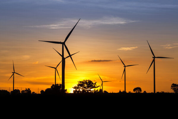 Ферма ветряных турбин в Сумерках
