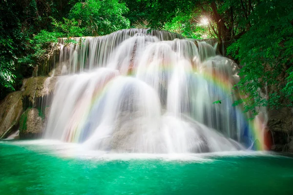 Cascada de Tailandia en Kanchanaburi (Huay Mae Kamin ) —  Fotos de Stock