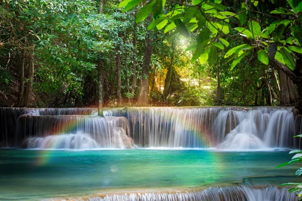 Cachoeira Tailândia em Kanchanaburi (Huay Mae Kamin ) — Fotografia de Stock