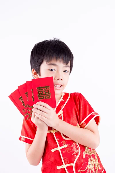 Lindo asiático chico en tradición china cheongsam aislado en blanco —  Fotos de Stock