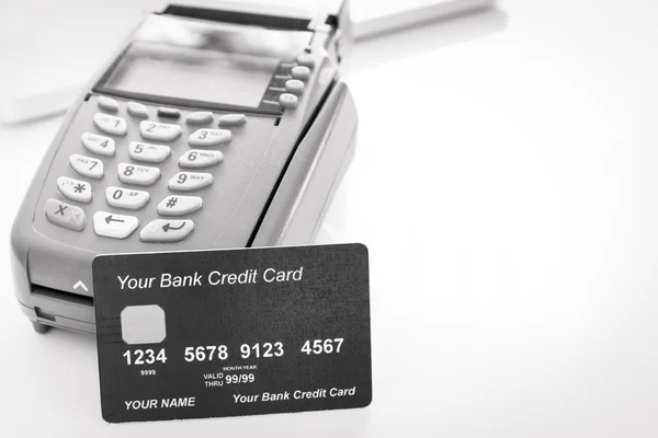 Seu cartão de crédito com máquina de cartão de crédito — Fotografia de Stock