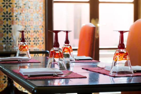 Luksusowe tabeli Ustawienia w restauracji — Zdjęcie stockowe