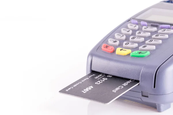 Beyaz arka plan üzerinde izole kredi kartı makine — Stok fotoğraf