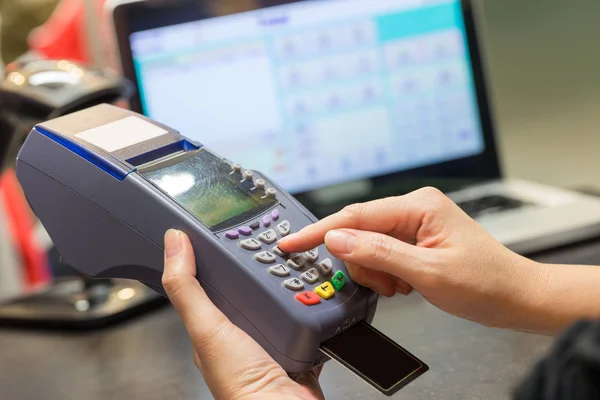 Hand Swiping Credit Card In Store — Stock Photo, Image