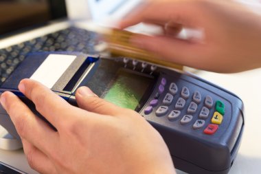 El kredi kartı Swiping mağaza: Seçici odak