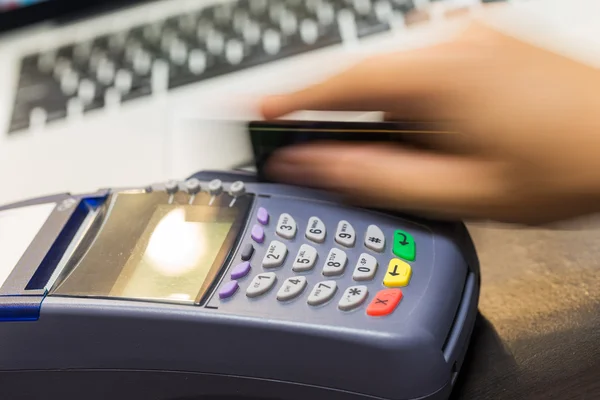 Hand Swiping Credit Card In Store — Stock Photo, Image