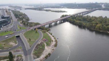 Ukrayna hava manzaralı Kyiv şehri yakınlarındaki Dnipro nehri. Dinyeper, Kiev