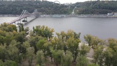 Ukrayna hava manzaralı Kyiv şehri yakınlarındaki Dnipro nehri. Dinyeper, Kiev