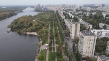 Ukrayna hava manzaralı Kyiv şehri yakınlarındaki Dnipro nehri. Dinyeper, Kiev