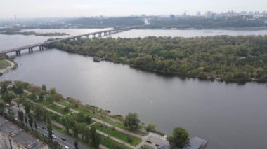 Ukrayna hava manzaralı Kyiv şehri yakınlarındaki Dnipro nehri. Dinyeper, Kiev