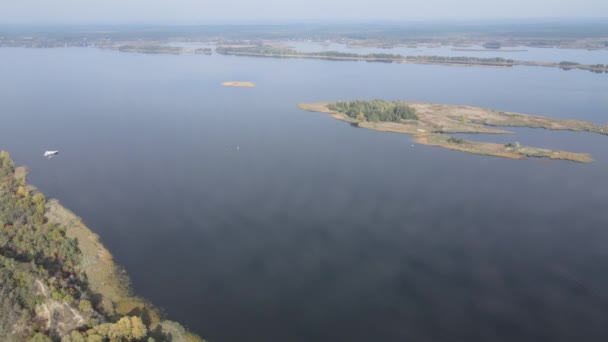 Vue aérienne du fleuve Dnipro - le principal fleuve d'Ukraine — Video