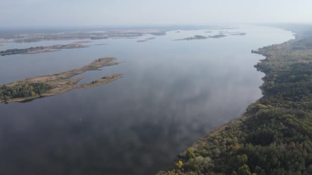 Αεροφωτογραφία του ποταμού Dnipro - ο κύριος ποταμός της Ουκρανίας — Αρχείο Βίντεο