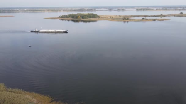 Vista aérea do rio Dnipro - o rio principal da Ucrânia — Vídeo de Stock