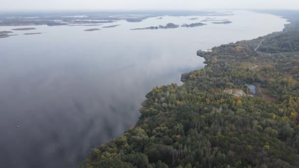 Veduta aerea del fiume Dnipro - il fiume principale dell'Ucraina — Video Stock