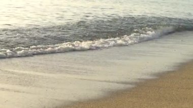 Sahildeki sahile yakın çekim.