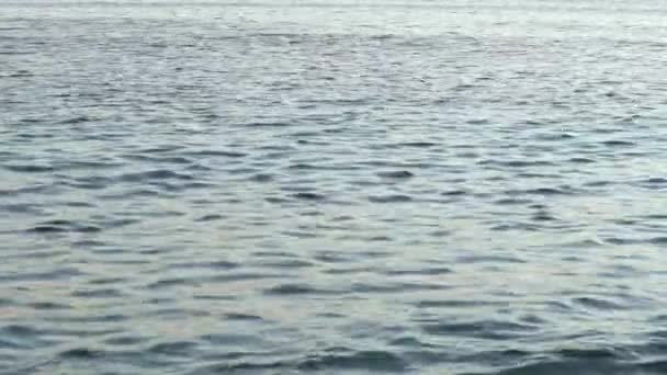 Zeewateroppervlak. Prachtige zeegezicht van de Middellandse Zee — Stockvideo