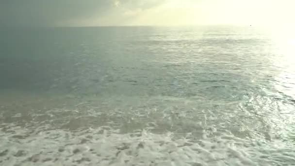 Eau de mer en surface. Beau paysage marin de la mer Méditerranée — Video