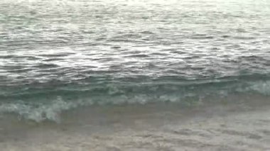 Deniz suyu yüzeyi. Akdeniz 'in güzel deniz manzarası