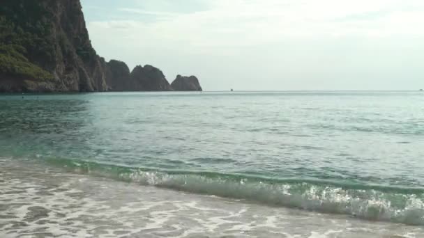 海岸近くのビーチでの海の風景。トルコ — ストック動画