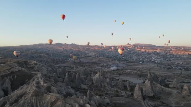 Cappadocia, Turkey : Balloons in the sky.空中景观 — 图库视频影像