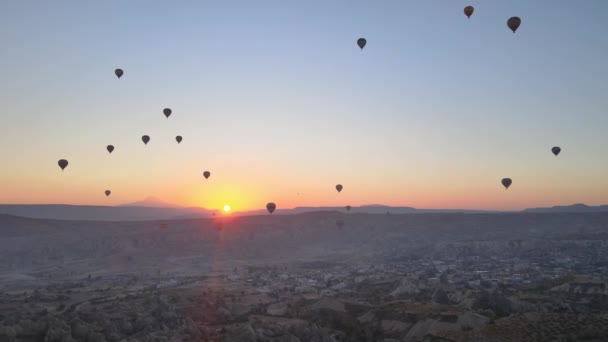 Cappadocia, Turkey: Balon di langit. Tampilan udara — Stok Video
