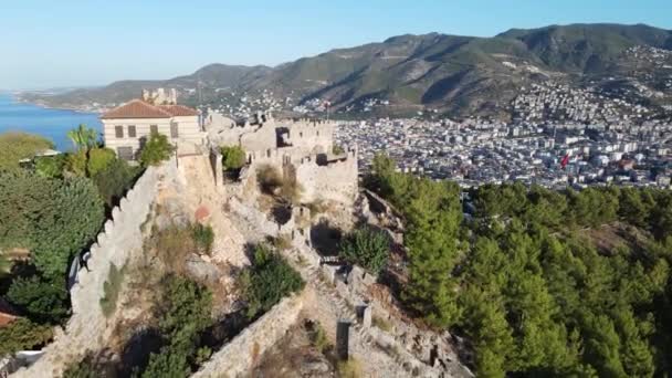 알라냐 성 (Alanya Castle) - 알레냐 칼리시의 항공 풍경. 터키 — 비디오