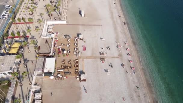 海滨度假村海滩的空中景观.土耳其 — 图库视频影像