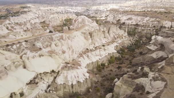 Widok z lotu ptaka na Cappadocia. Turcja. Park Narodowy Goreme — Wideo stockowe