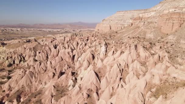 Capadócia vista aérea paisagem. A Turquia. Parque Nacional de Goreme — Vídeo de Stock