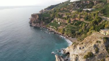 Akdeniz kıyısı: Türkiye dağlık kıyı şeridi